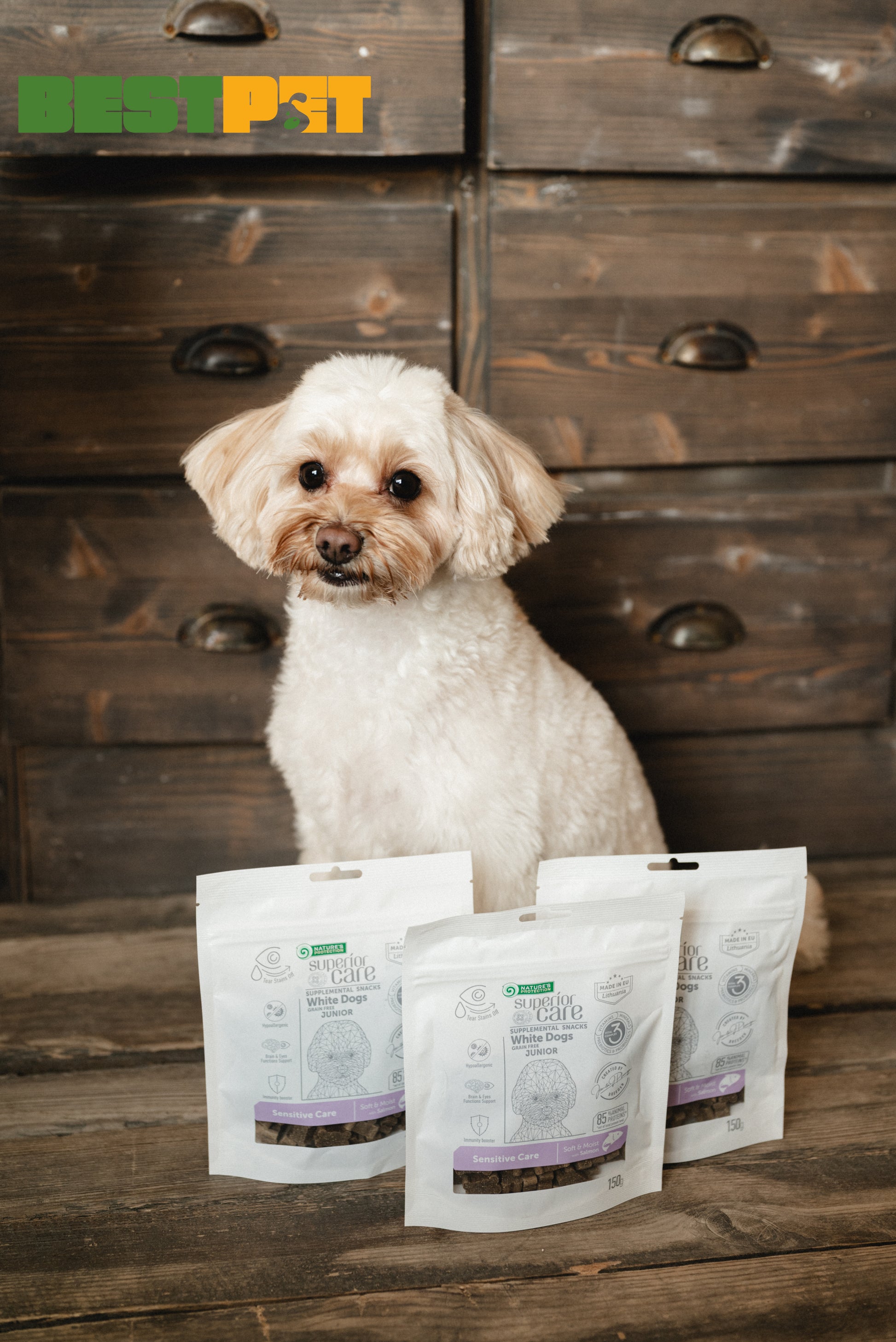 Nature's Protection Superior Care White Dogs Sensitive Care Беззернові ласощі для юніорів із білим забарвленням з чутлив