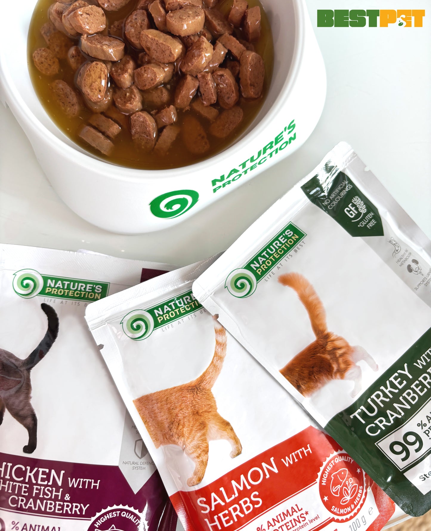 Nature’s Protection Adult cats Sterilised Salmon with Herbs Вологий корм для стерилізованих котів з лососем і травами, 1