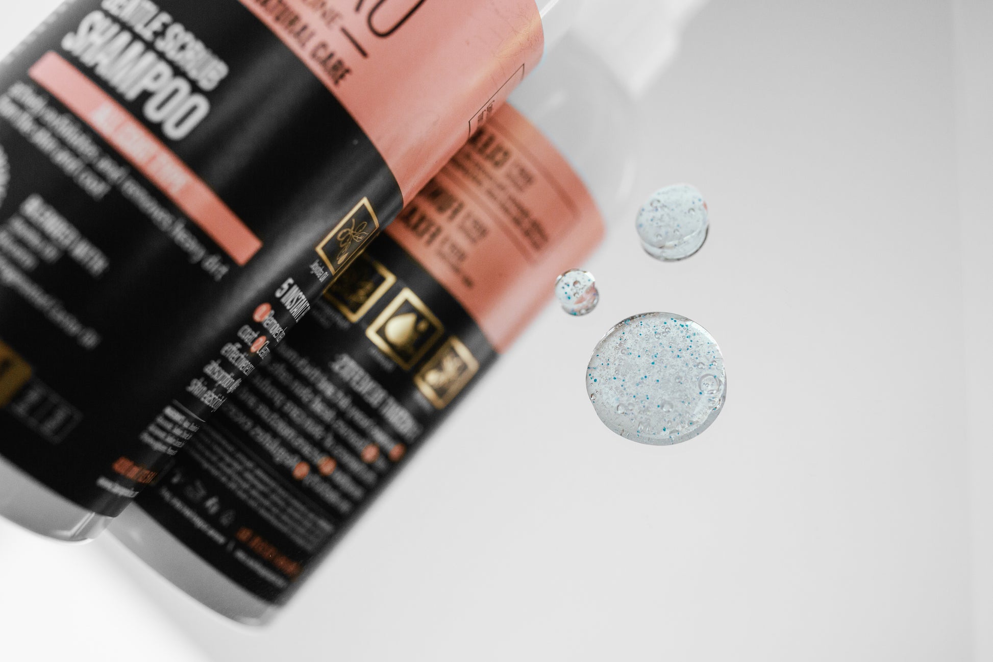 Tauro Pro Line Ultra Natural Care Gentle Scrub Shampoo Делікатний шампунь-скраб для шерсті та шкіри собак і котів, 400 м